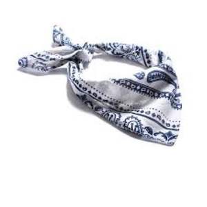 Bandana carré en coton biologique de haute qualité, imprimé sur mesure, multifonctionnel, élégant et tendance pour l'extérieur - Product Image 5