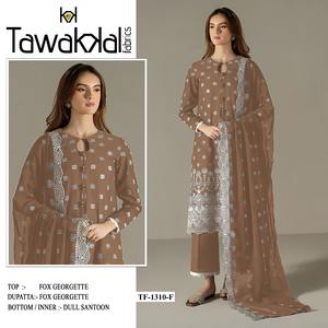 Trajes paquistaníes de calidad de exportación con trabajo de secuencia de bordado disponible a granel - Product Image 6