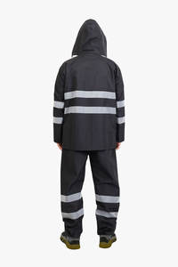 Imperméable léger et élégant XL imperméable et coupe-vent avec bandes réfléchissantes pour le camping en plein air Utilisation durable et confortable - Product Image 4