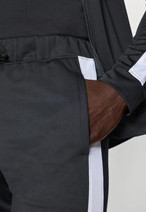 Ensemble de survêtement de sport pour hommes en gros, survêtement d'entraînement, survêtement personnalisé, sweat-shirt et pantalon, ensemble deux pièces, survêtement, meilleur produit chez AKO Sport - Product Image 5