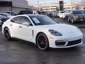 Aston Martin 2023 Usado en Buen Estado, B-M-W Serie 3 330i XDrive 2023, Sedán 4 Puertas con Tracción Delantera, Cuero, R18 - Product Image 2