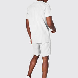 Venta al por mayor de estilo de logotipo personalizado de talla grande para hombre conjunto corto de algodón y poliéster hecho transpirable hombres conjuntos gemelos - Product Image 2