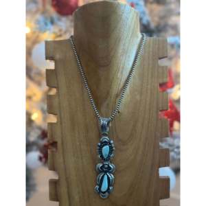Gilbert Tom Haute Qualité # 8 pendentifs en turquoise et argent sterling, bijoux culturels de collection - Product Image 1