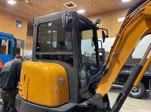 Mini excavadora usada 2022 JCB 35Z-1 en excelentes condiciones lista para enviar a todo el mundo con envío gratis esta semana a México - Product Image 5