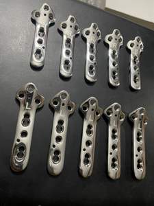 Plaque de verrouillage à rayon distal vétérinaire en titane orthopédique approuvée CE Pack de source d'alimentation manuelle 5 Instruments chirurgicaux - Product Image 2