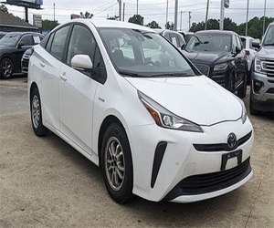 Toyota Prius LE FWD 2021 d'occasion, excellent état, prêt à être expédié - Product Image 1