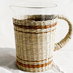 Botella de agua cubierta de algas marinas rayadas hecha en Vietnam material ecológico utilizado para la decoración del hogar Decoración de mesa al por mayor - Product Image 2