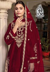 El último traje de Salwar de trabajo de secuencia de bordado de terciopelo de diseñador por Fab Zone - Product Image 2