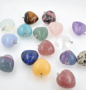 Pendentif en forme de coeur en cristal plaqué or multicolore de haute qualité pour les bijoux de fête chrétienne des enfants - Product Image 1