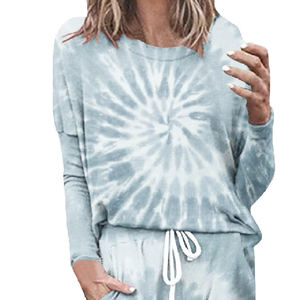 ชุดเซ็ตแทรคสูทพิมพ์ลายสตรีทแวร์สำหรับฤดูหนาวทรงปกติพรีเมียมสำหรับผู้หญิง พร้อมโลโก้แบบกำหนดเอง ผ้าฝ้าย 100% ชุดเซ็ต 2 ชิ้น - Product Image 3