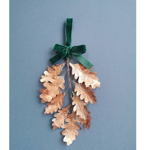 Adorno Navideño Colgante de Hierro Forjado Hecho a Mano con Diseño de Hojas, Acabado Dorado, 100 Piezas, Personalizable para Árbol de Navidad - Product Image 2