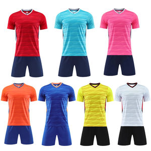 Uniformes de fútbol para jóvenes con diseño de impresión en blanco personalizado, camisetas de malla, sublimación, uniforme de fútbol, conjunto de camisetas de fútbol - Product Image 2