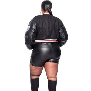 Veste universitaire tendance grande taille avec des patchs brodés colorés, design noir élégant, coupe douce, parfaite pour le streetwear sportif chic - Product Image 5