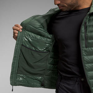 Veste d'hiver en duvet pour homme de haute qualité avec logo personnalisé, capuche, manteau matelassé noir, tissu en toile, nouveau streetwear, logo positionné à l'avant - Product Image 5