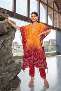 Ensemble de costume Salwar Kameez brodé de style indien et pakistanais de haute qualité pour les fêtes et les événements ethniques au meilleur prix - Product Image 6