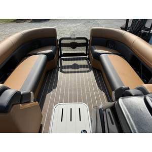 Bateaux de catégorie CL 2026 Premier 250 Solaris RS, nouveau coque en aluminium noir, moteur hors-bord - Product Image 3