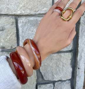 Colección de Brazaletes de Resina Elegantes y Tradicionales de Alta Demanda para Damas, Joyería con Acabado Brillante, Colores Personalizados para Negocios - Product Image 2