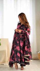 Summer Comfort Gorgeous Pattern <b>Hot</b> Black Floral Printed Georgette Long Maxi Dress With Dupatta at Wholesale Rate - Product Image 4