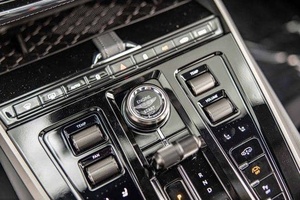 2025 abordable aAst-onn mMar-tinn DBX 707 - Product Image 6