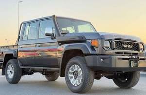 Toyota Land Cruiser Pick Up 2025 SOLO PARA EXPORTACIÓN - TOYOTA LC79 DOBLE CABINA LX-Z A/T 4.0 - Product Image 2