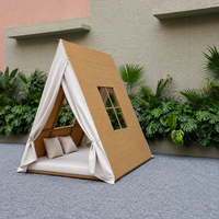 Outdoor PE-Rattan Cabana-Tagesbett mit Aluminiumrahmen, Dreieckiges Geflochtenes Garten-Baldachin-Sonnenbett für Hotel, Villa und Poolbereich