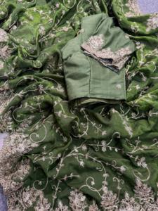 ผู้ผลิตส่าหรีผ้าซาตินชนิดพิเศษพร้อมเลื่อมสำหรับงานเขียนโค้ด - Product Image 5