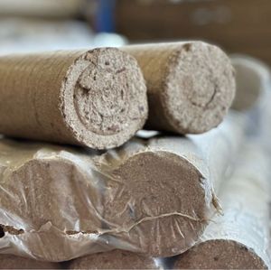 Briquettes de bois naturel à haute combustion pour de bons tarifs Briquettes de bois à vendre en stock prêt à expédier avec livraison rapide. - Product Image 2