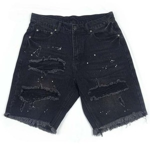 Streetwear pour hommes surdimensionné avec logo personnalisé noir de détresse déchiré à l'acide short en jean pour hommes - Product Image 1