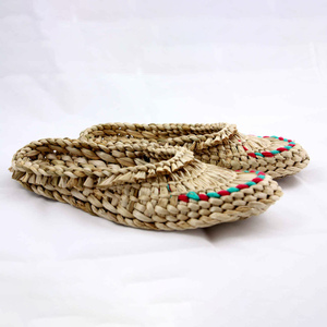 Sandalias de Jacinto de Agua Hechas a Mano de Primera Calidad en Varios Tamaños, Sandalias y Pantuflas al por Mayor - Product Image 3