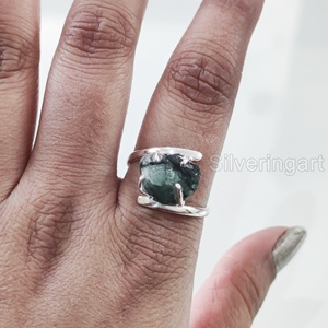 Joyería de piedra en bruto, anillo de mujer, piedra preciosa Natural cruda de Esmeralda, piedra natal de mayo, joyería de banda cruzada, anillo de Plata de Ley 925 - Product Image 4
