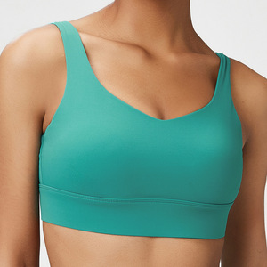 Débardeur de sport sans couture pour femme, personnalisé, en gros, anti-transpiration, avec soutien-gorge intégré, pour fitness, yoga et activités sportives - Product Image 3