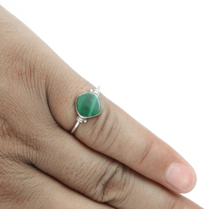Fabuleux Look 925 Sterling Silver Natural Malachite Gemstone Coussin Forme Anneau Pour Femme Filles Bijoux Faits À La Main Fournisseurs En Vrac - Product Image 2