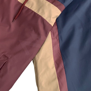 Survêtement d'été en satin pour hommes avec coupe-vent à fermeture éclair sur le devant et capuche tempête imperméable à triple réglage thermoscellée - Product Image 4
