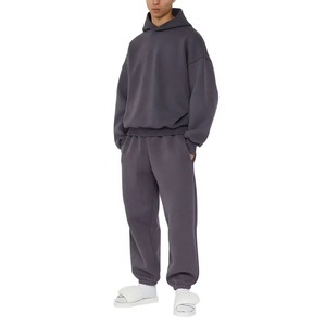 Conjunto Deportivo Estampado de Invierno Unisex OEM, 100% Algodón, Corte Regular, Estilo Urbano, Sudadera con Capucha y Pantalones Jogger para Hombre - Product Image 6