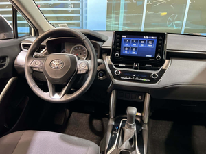 Toyota Corolla Cross LE AWD 2024 Blanco Oscuro Usado, Volante a la Izquierda, Asientos Calefactables, Furgoneta Automática, Llantas de Aleación, Sistema de Navegación, Cámara Trasera - Product Image 6
