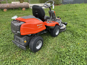 Cortacésped Husqvarna Rider R 216Ts AWD con plataforma delantera de 103 cm, dirección asistida AWD, tractor de jardín de 16 HP, cortacésped con función de mulching en venta - Product Image 3