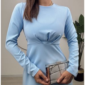 Vestido plisado de satén 1011, silueta tipo tubo cómoda con cintura natural - Product Image 5