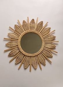 Miroir mural rond en rotin avec cadre tissé parfait pour les maisons de plage côtières chambres boho chic et les cuisines de ferme rustiques - Product Image 2