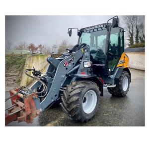 Choice Giant G3500 doté d'un moteur de 66 CV, d'un poids en vide de 3800 kg et de gros pneus haute traction pour travaux lourds. - Product Image 6