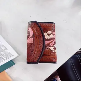 定制设计的定制手工皮革钱包，非常适合深棕色皮革配件商店转售
