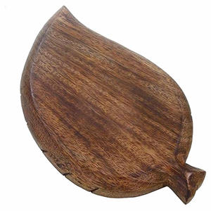 Plateau décoratif en forme de feuille en bois de manguier pour servir des fruits apéritif fromage biscuits Dessert café cuisine en bois table à manger utilisation - Product Image 4