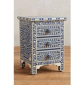 Mesita de Noche de Lujo con Incrustaciones de Hueso y Detalles de Ágata, Hecha a Mano por Proveedor Indio - Product Image 1