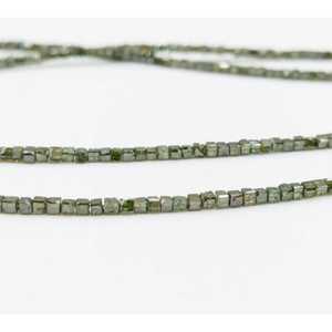 Perles de diamant vert facettées de qualité supérieure 1,5-2,5 mm en forme de cube pour la fabrication de bijoux, perles de diamant vert naturel en forme de cube pour Noël - Product Image 1