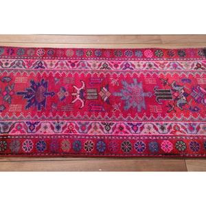 Alfombra Turca Vintage de 2.7x4.2 pies (83x127 cm), Herki Rosa Púrpura Geométrica con elementos florales - Product Image 3