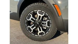 2025 Hyun Dai Santa Cruz XRT AWD Coche usado de segunda mano certificado - Product Image 4