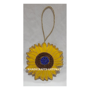 Hecho a mano dorado Zari bordado árbol de Navidad adorno colgante forma de flor Color amarillo utilizado para la decoración del Festival de Diwali - Product Image 1