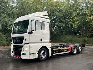 Camion lourd TGX 26.430 8X4 BDF 2021, moteur diesel, transmission automatique, système hydraulique, norme d'émission Euro 6, d'occasion, conduite à gauche - Product Image 4