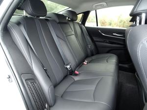 NICELY UAED 2021 M-IRAI XLE FWD SEDÁN 4 PUERTAS 1EGROOM 42 PULGADAS EN LA PARTE TRASERA IEGROOM 33 PULGADAS VOLUMEN DE CARGA 9 PIES CÚBICOS - Product Image 2