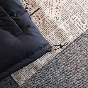 Veste matelassée pour hommes en gros avec col haut col montant sans manches rembourrage en duvet activités d'hiver en plein air vestes de gilet matelassé - Product Image 2