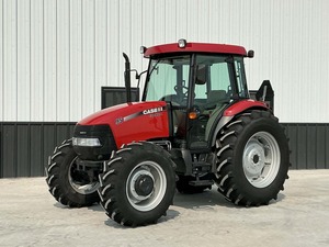 Tracteur d'occasion Case IH Puma 150, moteur robuste, équipement agricole durable, prêt pour le travail sur le terrain, pour usage agricole. - Product Image 1